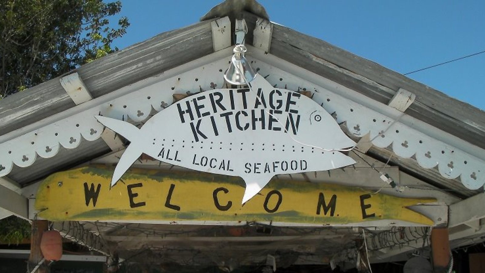 535534_208802952562926_1210978400_n